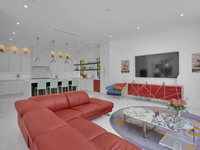 Home for sale at 234 NE 4th Street - photo 6316992