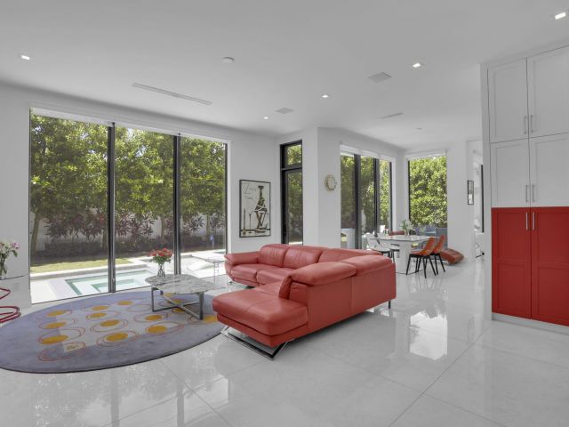 Home for sale at 234 NE 4th Street - photo 6316993