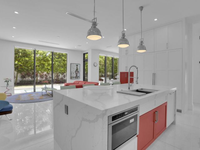 Home for sale at 234 NE 4th Street - photo 6316995