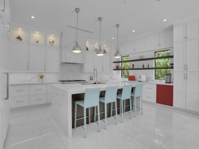 Home for sale at 234 NE 4th Street - photo 6316998