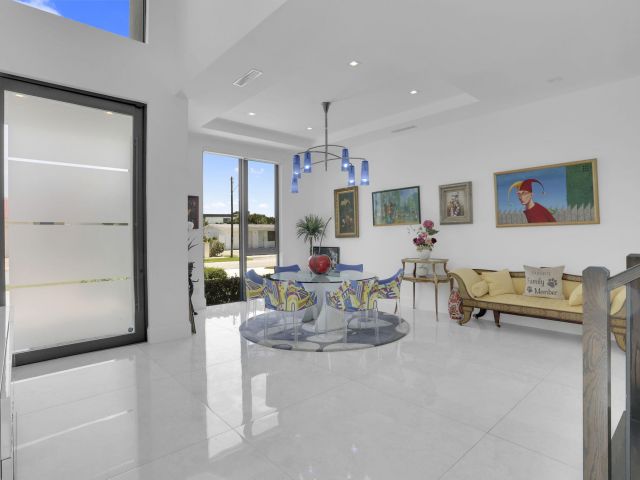 Home for sale at 234 NE 4th Street - photo 6317000