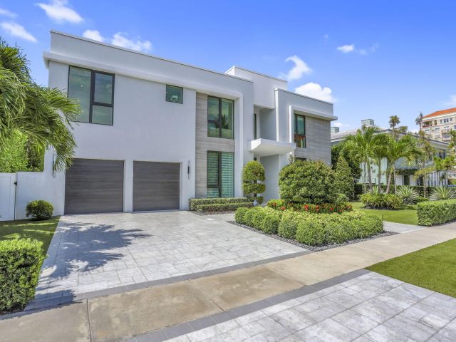 Home for sale at 234 NE 4th Street - photo 6317002