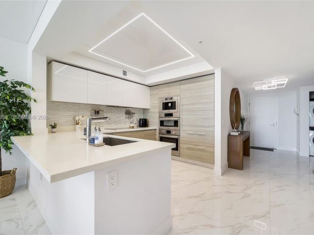 Apartment for sale  Unit #4-2203 - photo 6316646