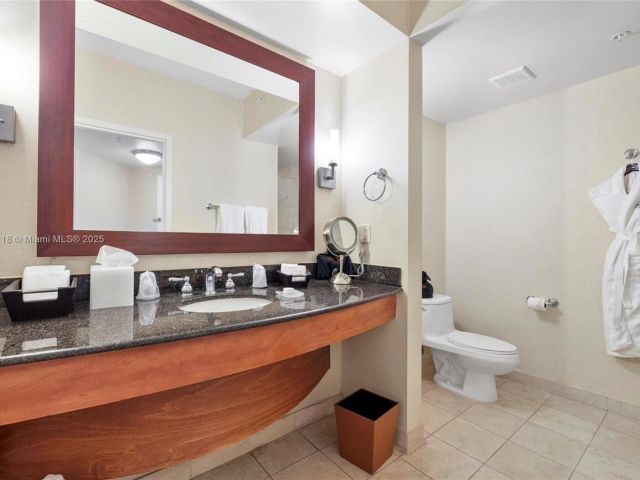 condo for sale in Sunny Isles Beach - 18001 Collins Ave 1411 - MondialRealty
