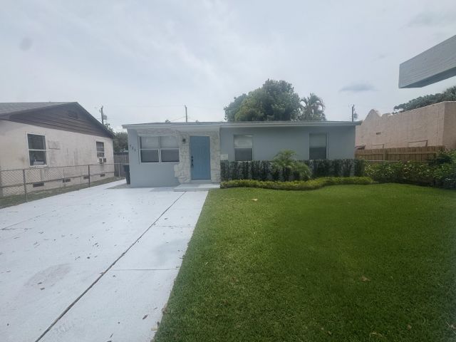 Home for rent at 721 Nathan Hale Road - photo 6319573