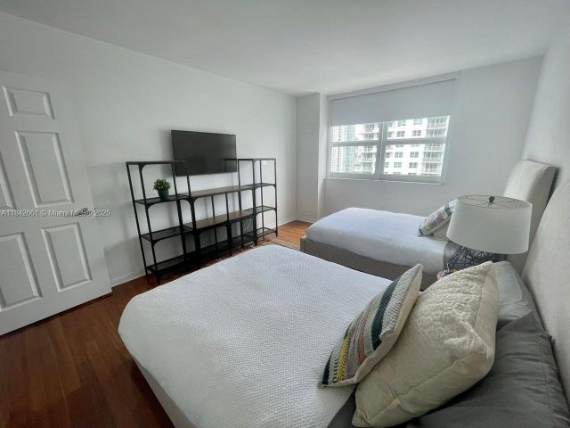 Apartment for sale  Unit #2802 - photo 6314332