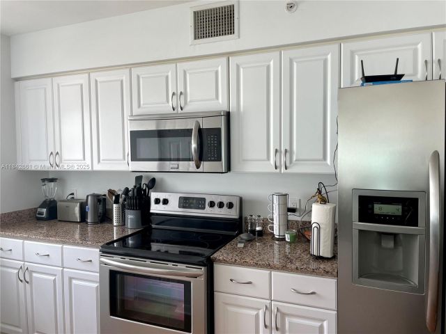 Apartment for sale  Unit #2802 - photo 6314343