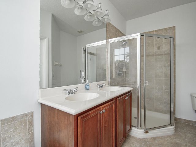 Home for rent at 1833 NW 12th Street - photo 6369014