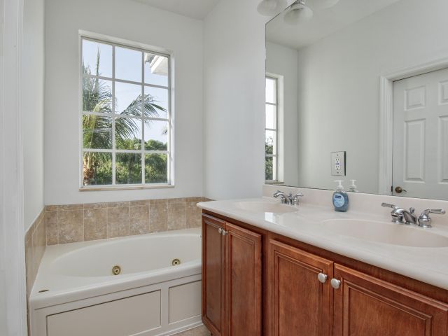 Home for rent at 1833 NW 12th Street - photo 6369019