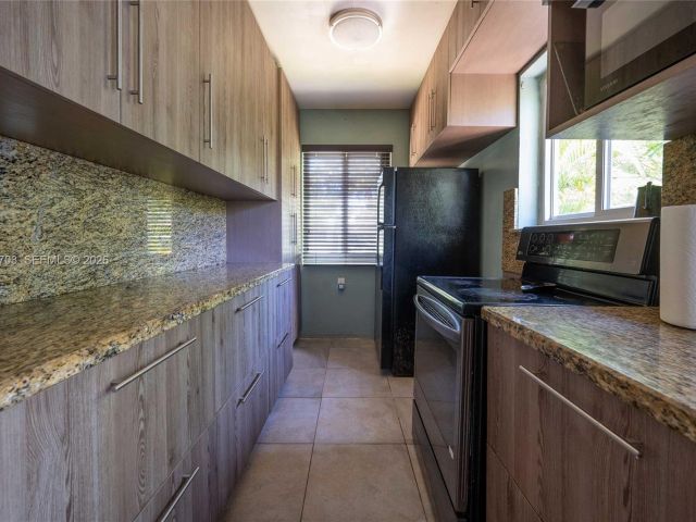 Home for sale at 13325 NE 10th Ave - photo 6333609