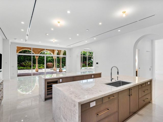 Home for sale at 2002 NW 4th Avenue - photo 6315380