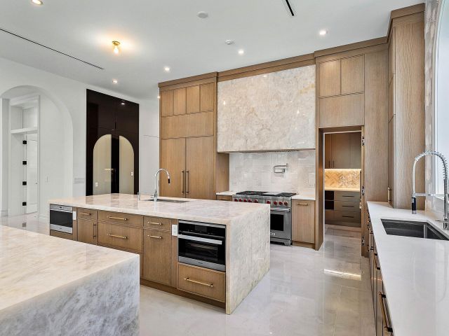 Home for sale at 2002 NW 4th Avenue - photo 6315383