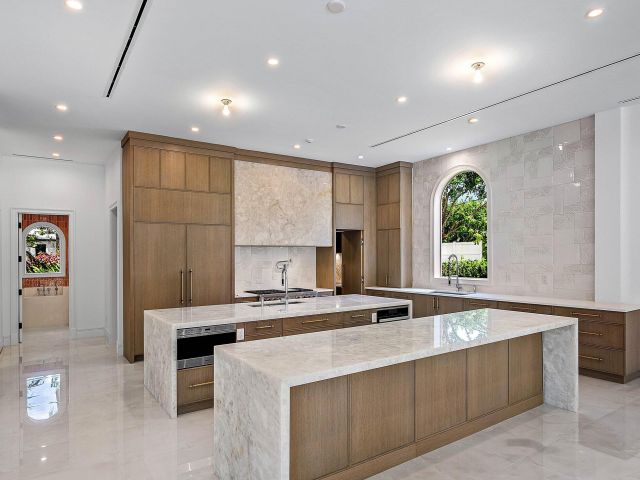 Home for sale at 2002 NW 4th Avenue - photo 6315387