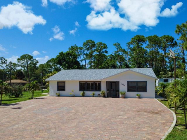 Home for sale at 13309 53rd Court N - photo 6319620