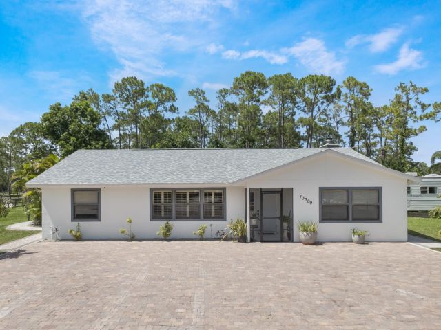 Home for sale at 13309 53rd Court N - photo 6319621