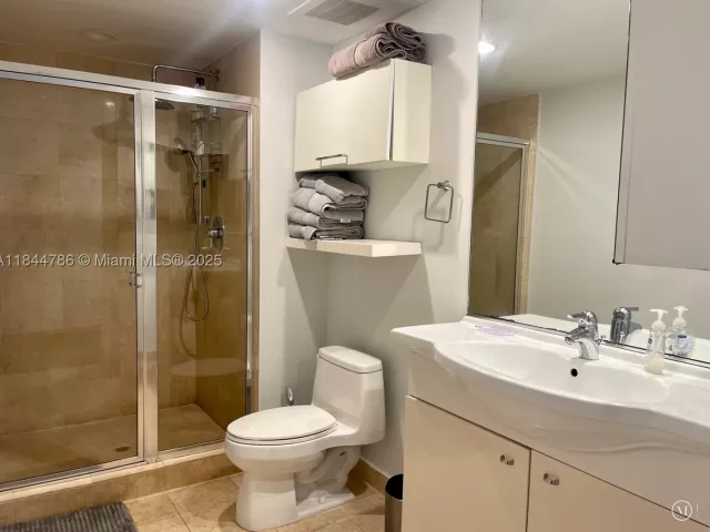 1-bedroom condo for rent in Hallandale Beach - 1830 S Ocean Dr 3009 - MondialRealty