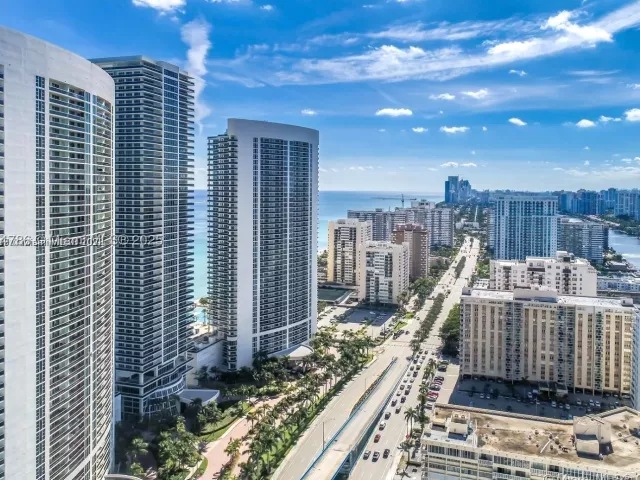 1-bedroom condo for rent in Hallandale Beach - 1830 S Ocean Dr 3009 - MondialRealty