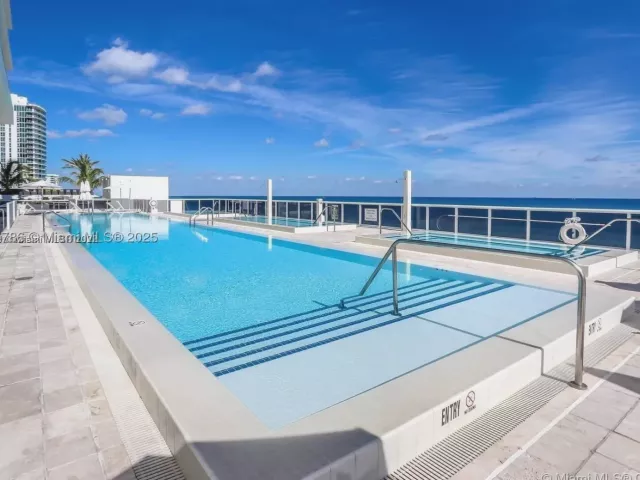 1-bedroom condo for rent in Hallandale Beach - 1830 S Ocean Dr 3009 - MondialRealty