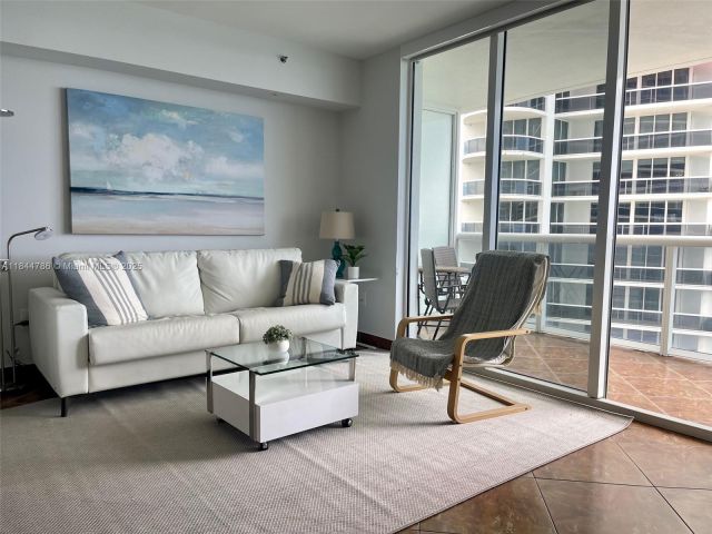 Apartment for rent  Unit #3009 - photo 6322696