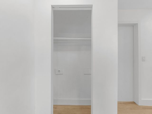 Home for rent at 114 NW 10th Avenue - photo 6362715