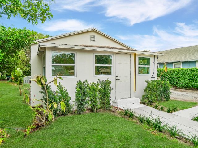 Home for rent at 114 NW 10th Avenue - photo 6362729