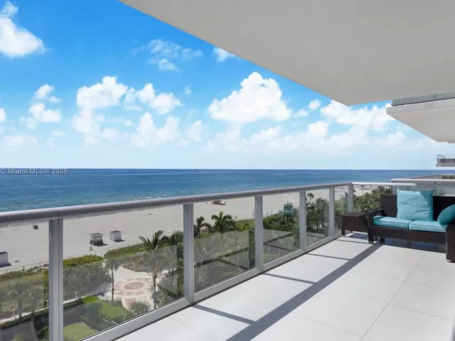 3-bedroom condo for sale in Miami Beach - 3737 Collins Ave S-801 - MondialRealty