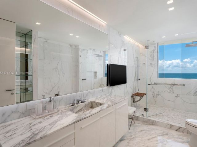 Apartment for sale  Unit #1101 - photo 6331242