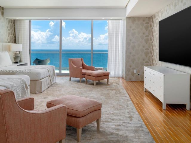 Apartment for sale  Unit #1101 - photo 6331243