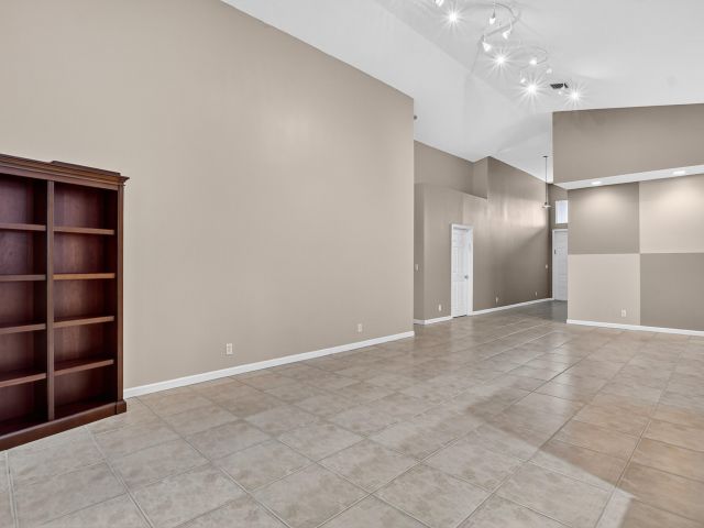 Home for rent at 3511 NW 4th Avenue - photo 6437303