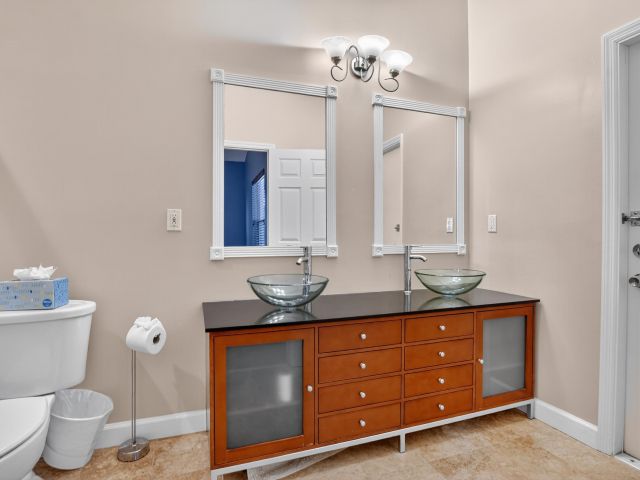 Home for rent at 3511 NW 4th Avenue - photo 6437307