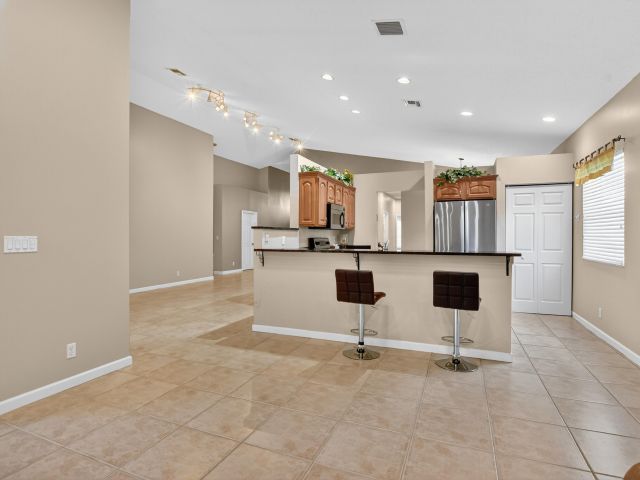 Home for rent at 3511 NW 4th Avenue - photo 6437308