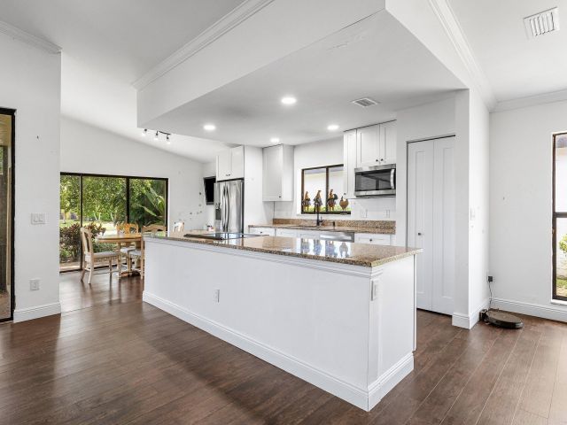 Home for sale at 11146 Highland Circle - photo 6545182