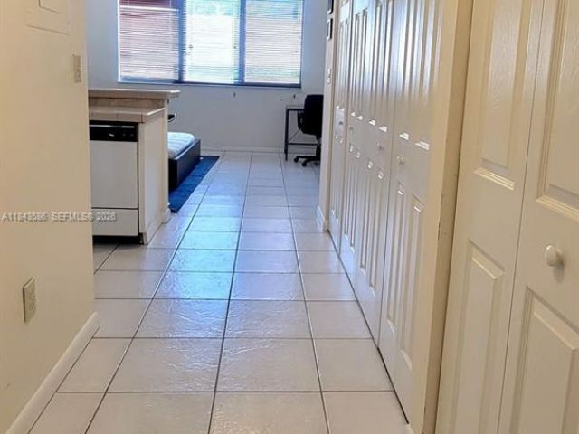 Apartment for rent  Unit #307 - photo 7441566