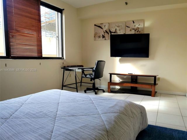 Apartment for rent  Unit #307 - photo 7441570