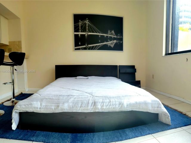 Apartment for rent  Unit #307 - photo 7441573