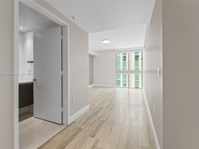 Apartment for sale  Unit #4-1107 - photo 6324845