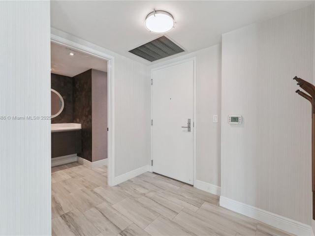 Apartment for sale  Unit #4-1107 - photo 6324847