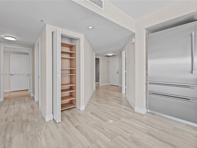 Apartment for sale  Unit #4-1107 - photo 6324848