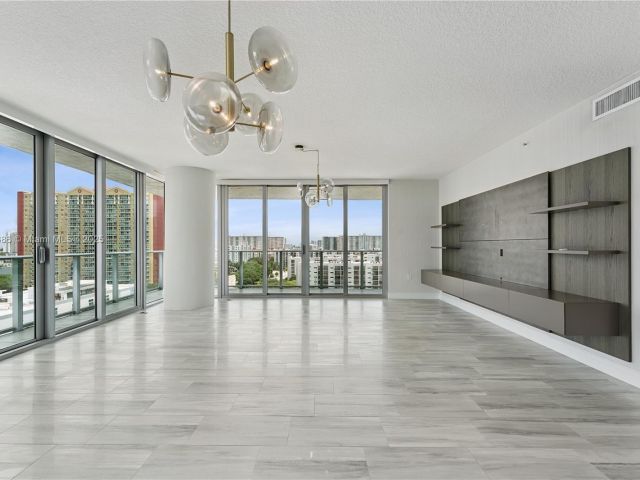 Apartment for sale  Unit #4-1107 - photo 6324854