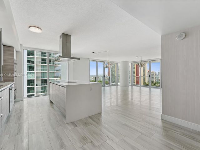 Apartment for sale  Unit #4-1107 - photo 6324857