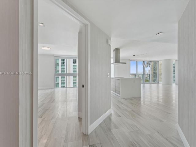 Apartment for sale  Unit #4-1107 - photo 6324858