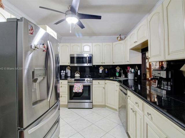 Apartment for sale  Unit #4H - photo 7427928