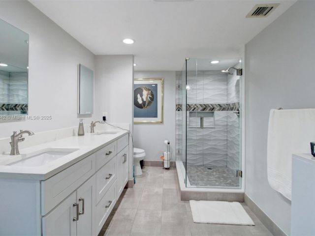 Apartment for sale  Unit #4H - photo 7427930