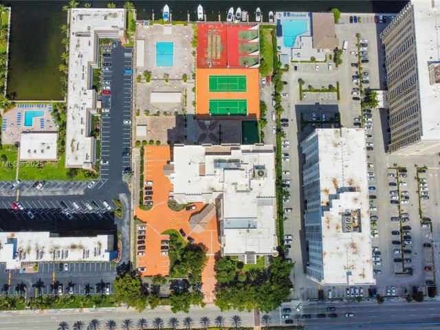 Apartment for sale  Unit #4H - photo 7427942