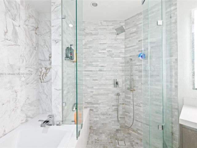 Apartment for sale  Unit #1410 - photo 6332033