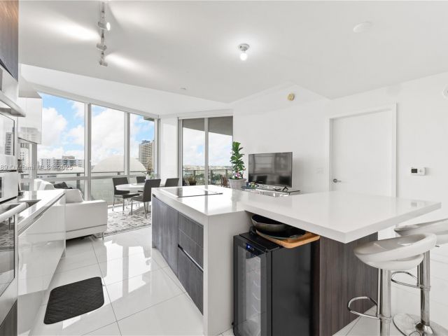 Apartment for sale  Unit #1410 - photo 6332049