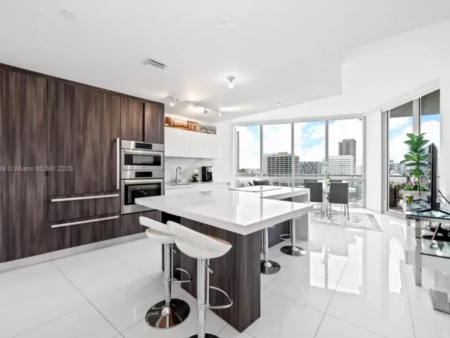 1-bedroom condo for sale in Miami - 851 NE 1st Ave 1410 - MondialRealty