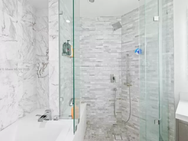 1-bedroom condo for sale in Miami - 851 NE 1st Ave 1410 - MondialRealty