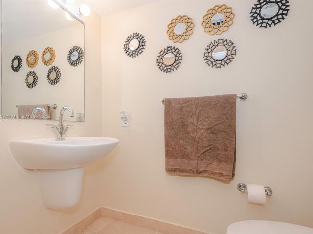 Apartment for sale  Unit #1503 - photo 6757304