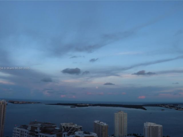 Apartment for sale  Unit #4207 - photo 6324352